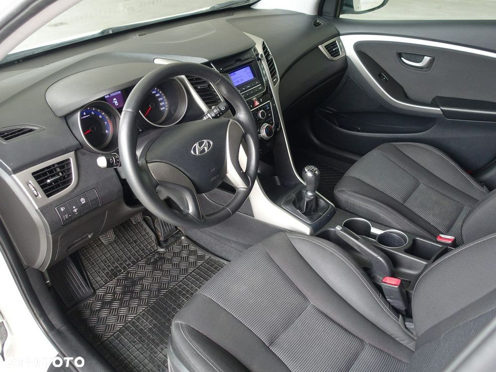 Hyundai i30 1.4 Comfort - 12