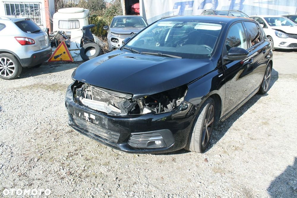 Peugeot 308 - 1
