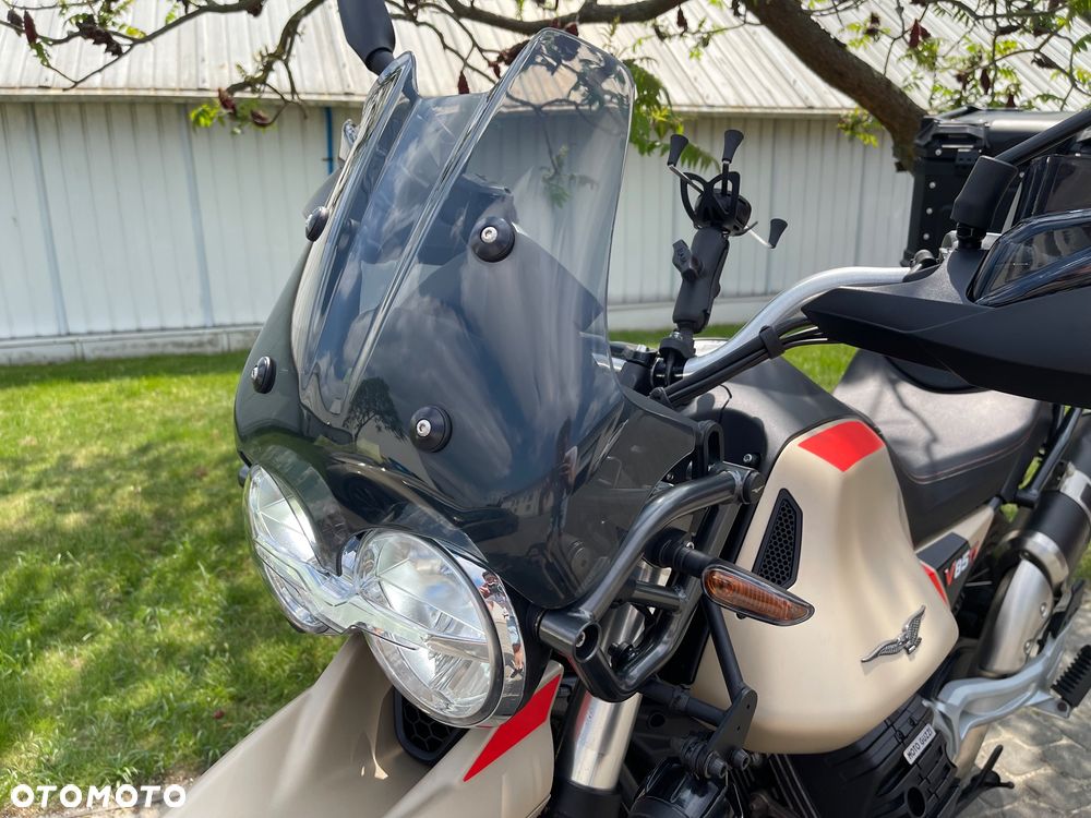 Moto Guzzi V85 - 20