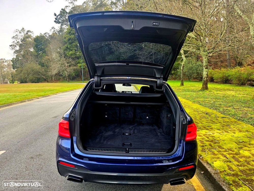 BMW 540 d xDrive Pack M Auto - 32