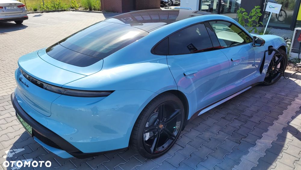 Porsche Taycan - 16