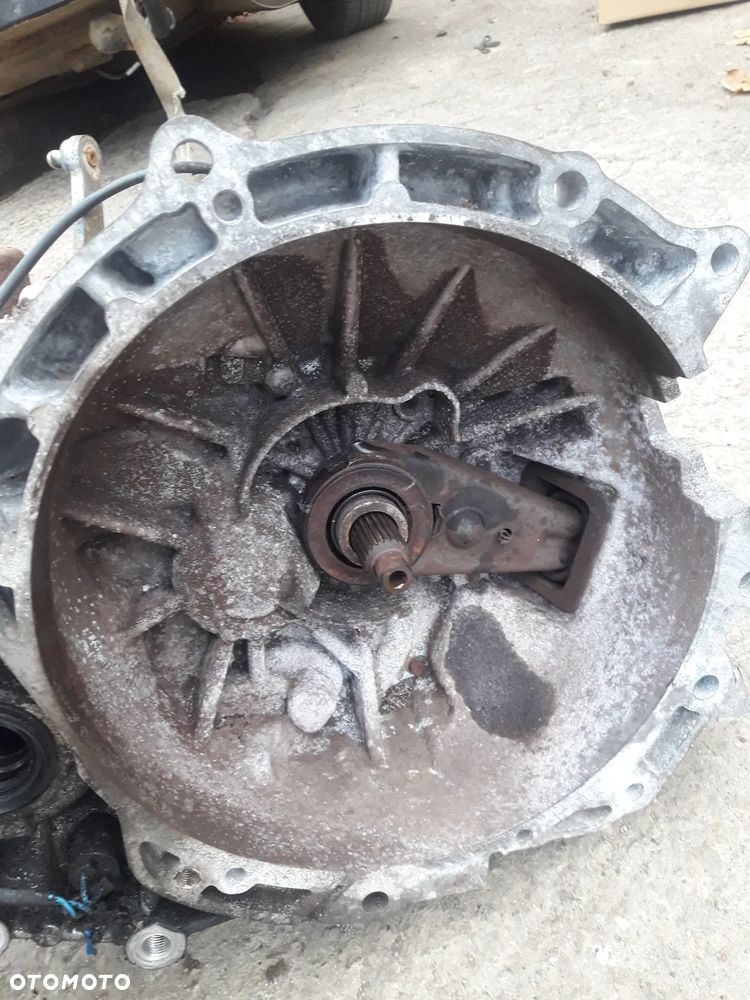 Mazda 3 BK  5  05-10  1.8 2.0 2.3 16V Skrzynia BIEGów 5 B - 4