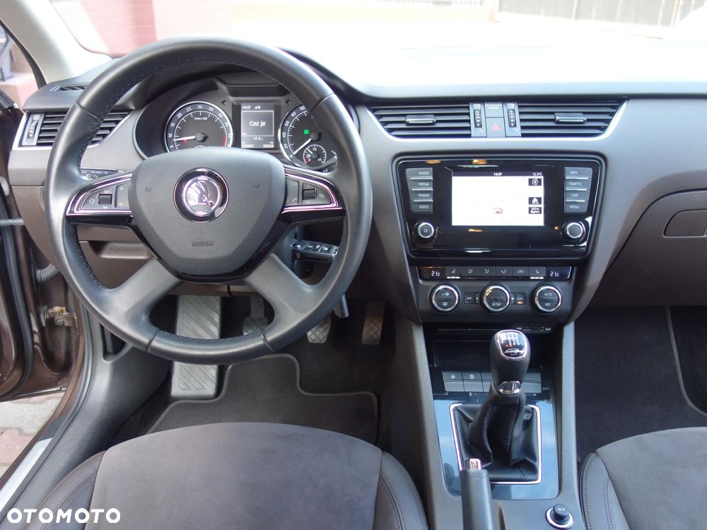 Skoda Octavia 2.0 TDI L&K - 26