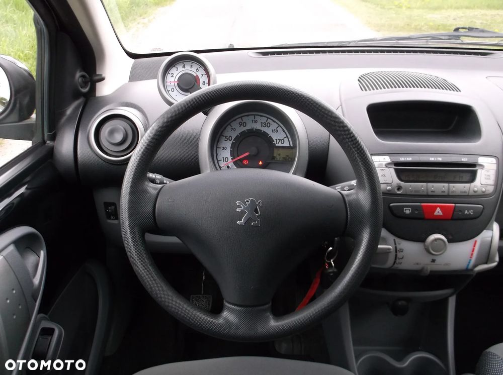 Peugeot 107 - 14