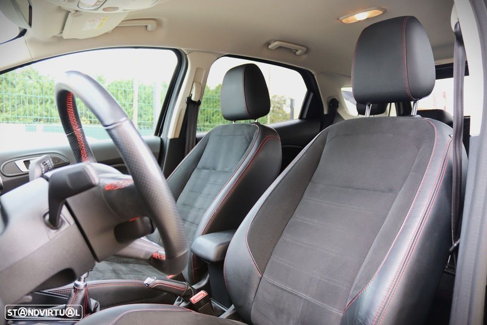Ford EcoSport 1.0 EcoBoost ST-Line Black Edition - 18