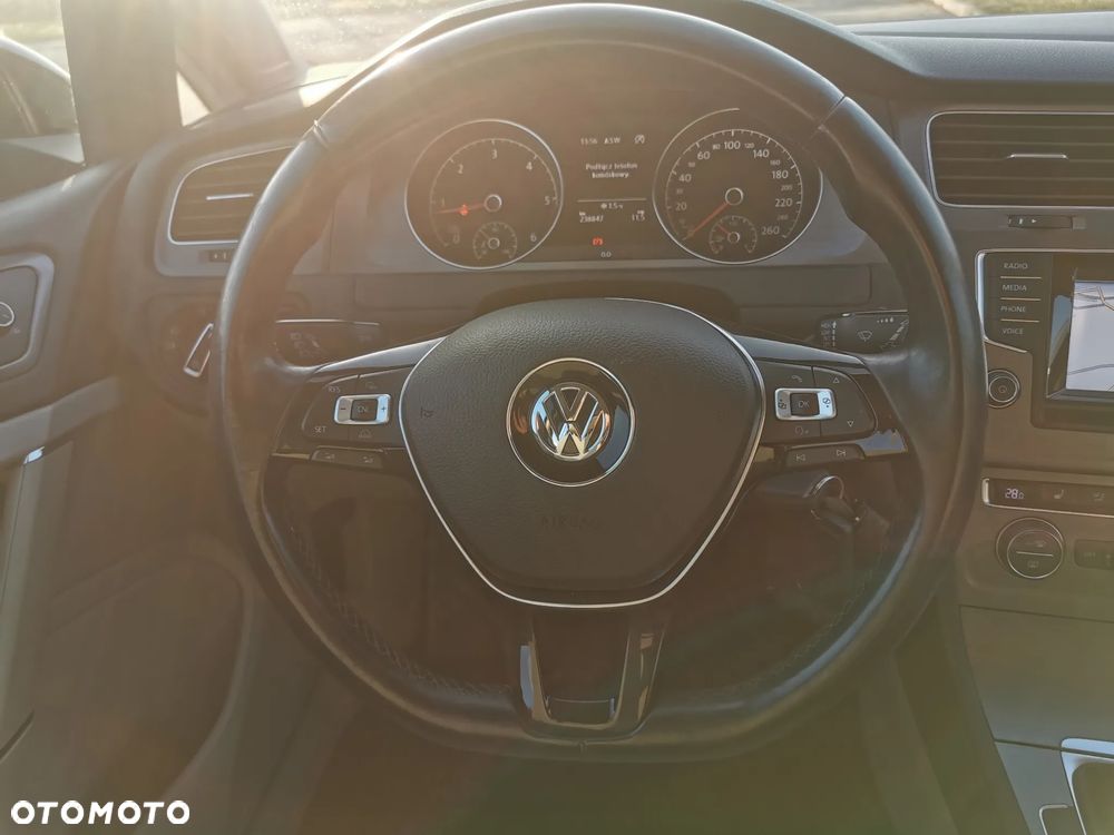 Volkswagen Golf - 31