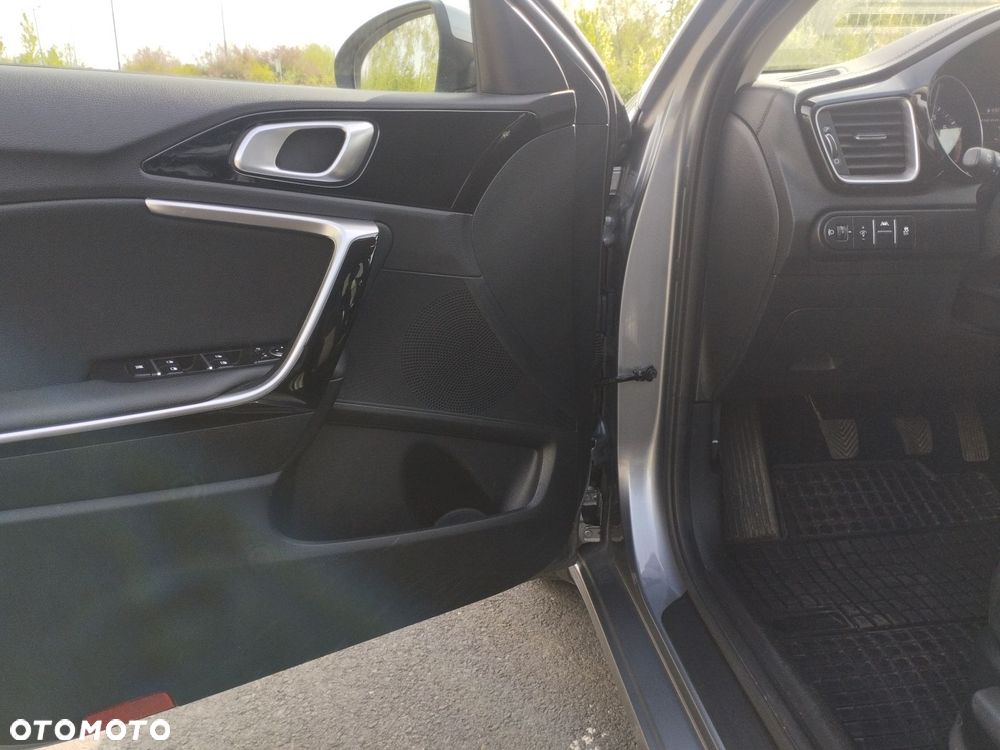 Kia Ceed 1.5 T-GDI Tribute - 10