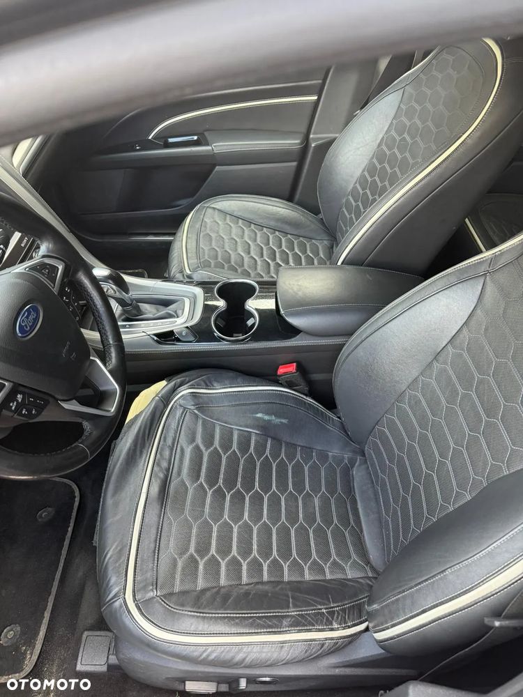 Ford Mondeo 2.0 Hybrid Vignale - 13