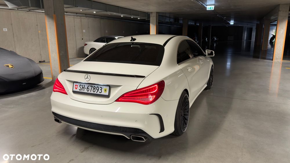 Mercedes-Benz CLA 200 7G-DCT AMG Line - 14