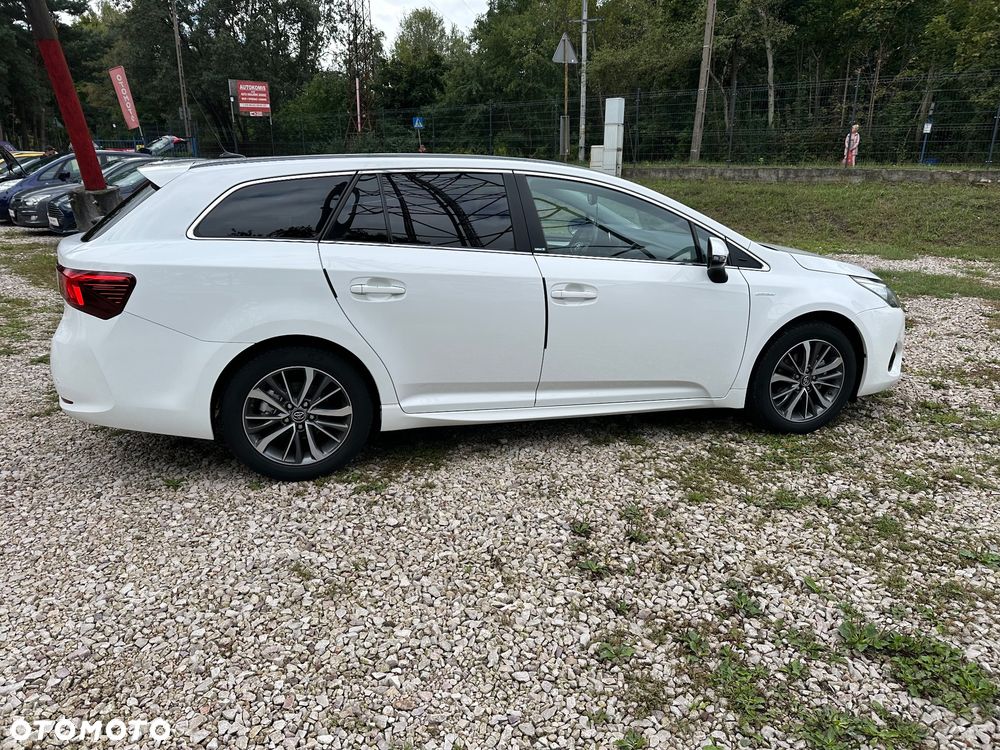 Toyota Avensis 1.8 Selection - 8