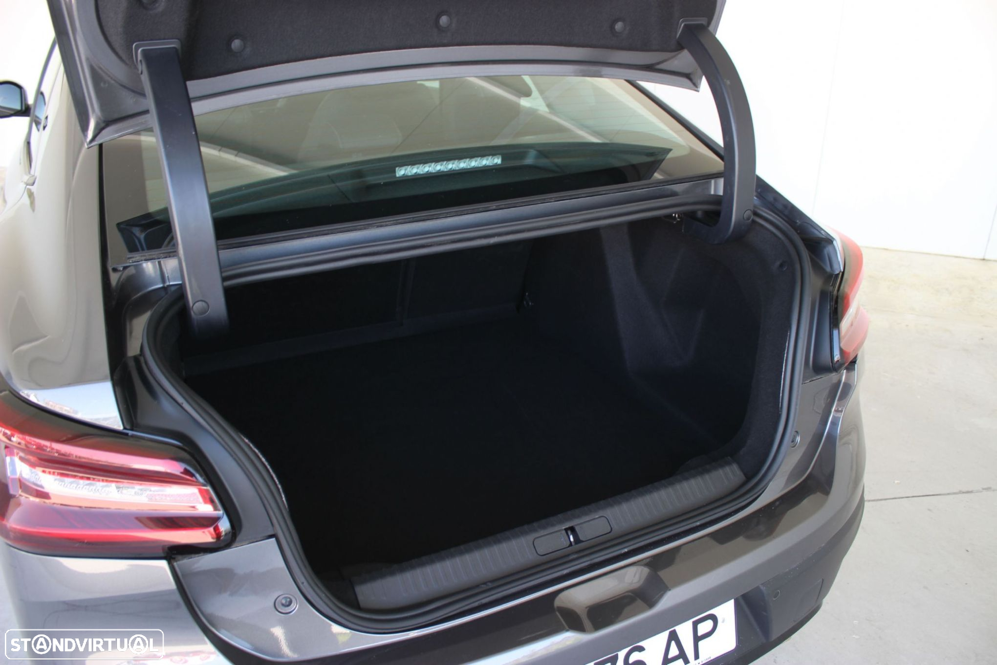 Citroën C4 X 1.2 PureTech Plus EAT8 - 9