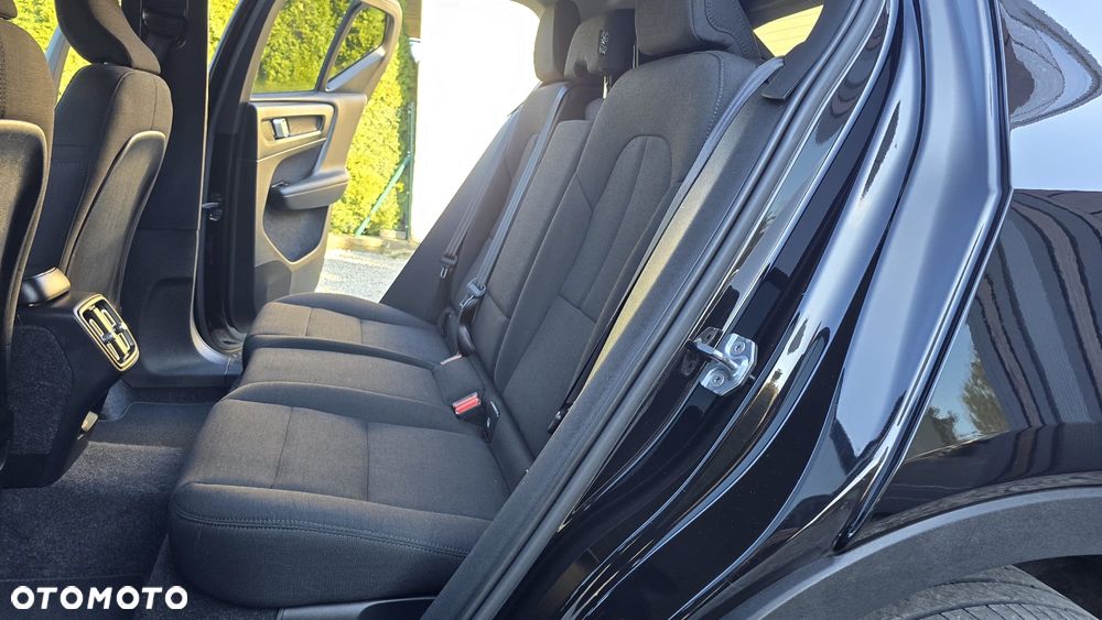 Volvo XC 40 D3 SCR Momentum Core - 21