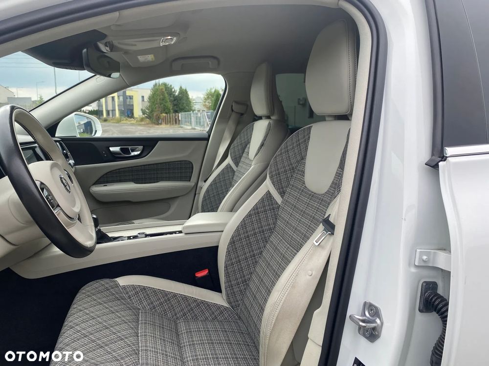 Volvo V60 D3 SCR - 23