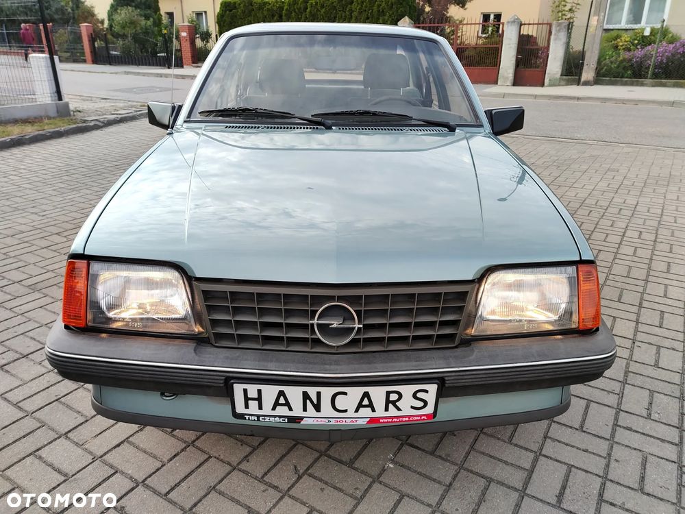 Opel Ascona C 1.3 LS - 2