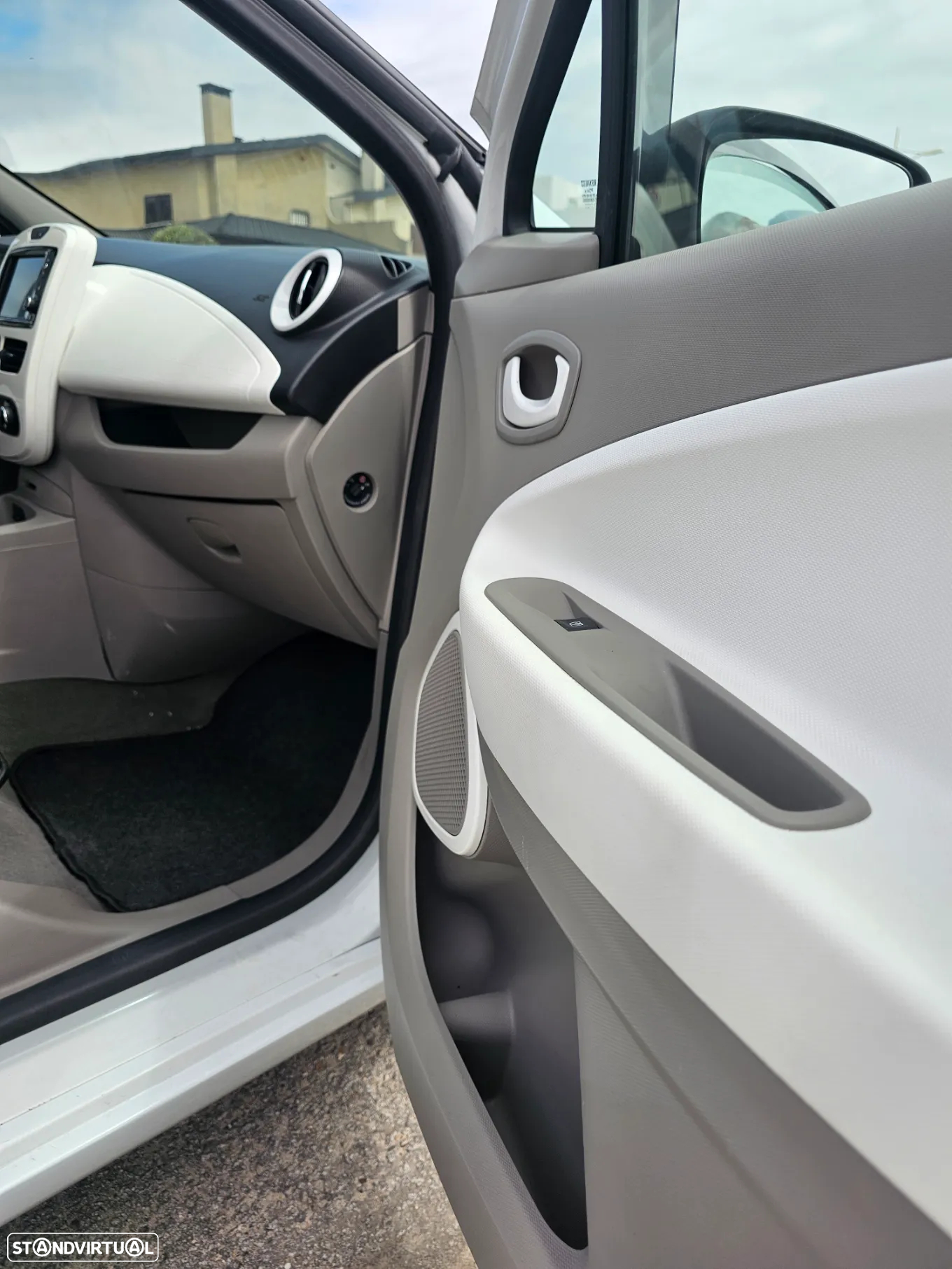 Renault Zoe (c/ Bateria) 41 kwh Intens - 16