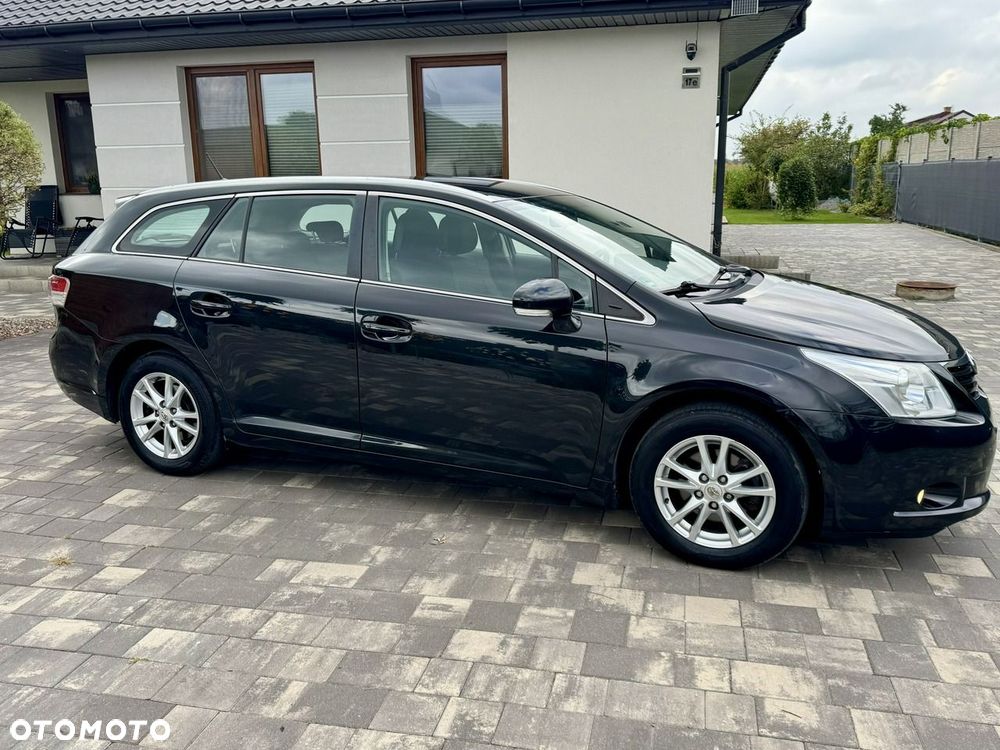 Toyota Avensis - 19