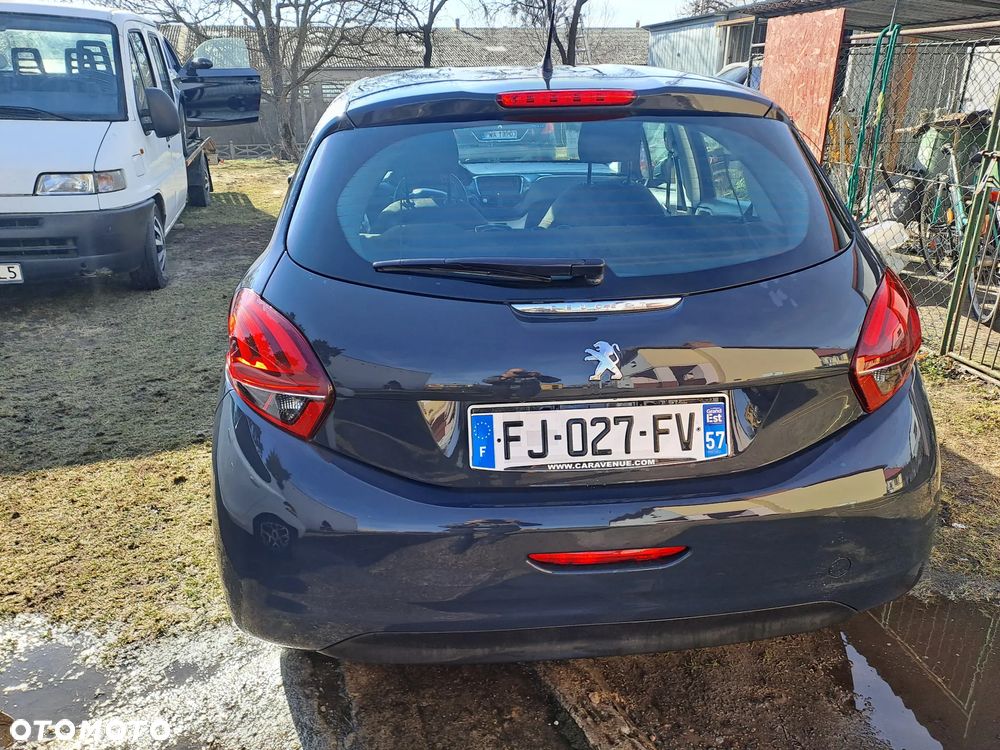 Peugeot 208 1.2 PureTech Like S&S - 7