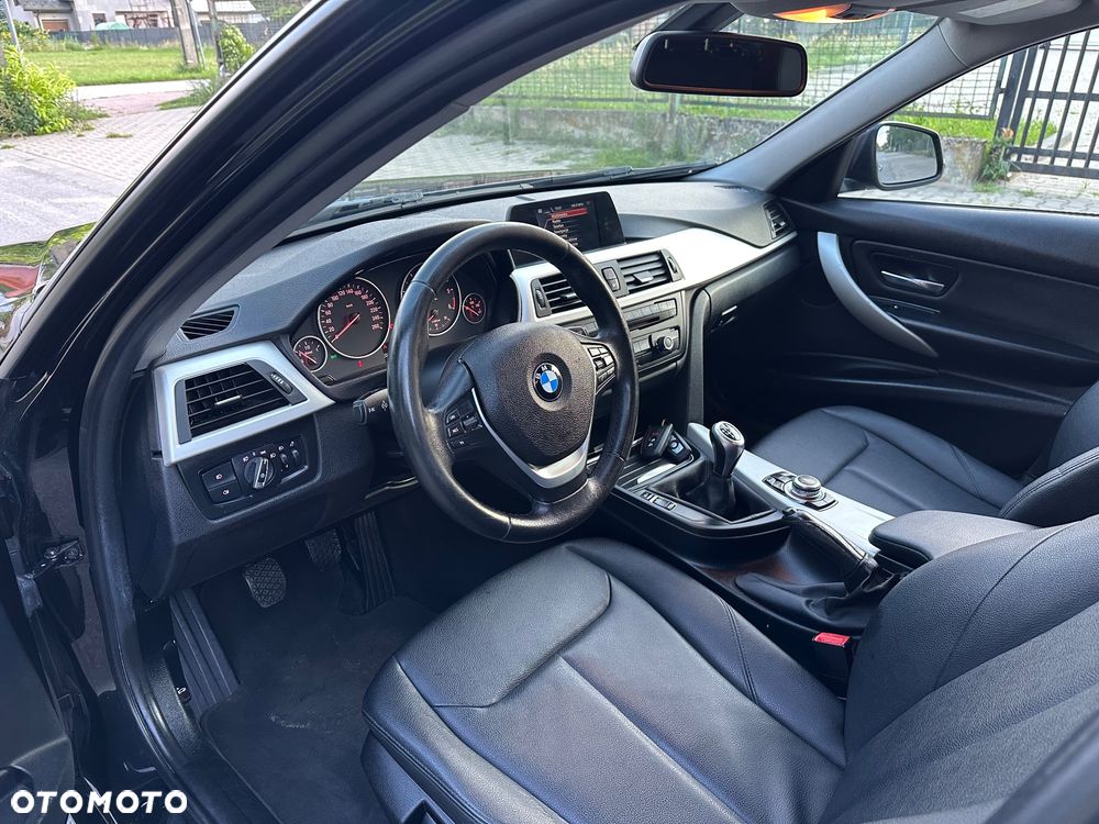 BMW Seria 3 318d DPF Edition Lifestyle - 11