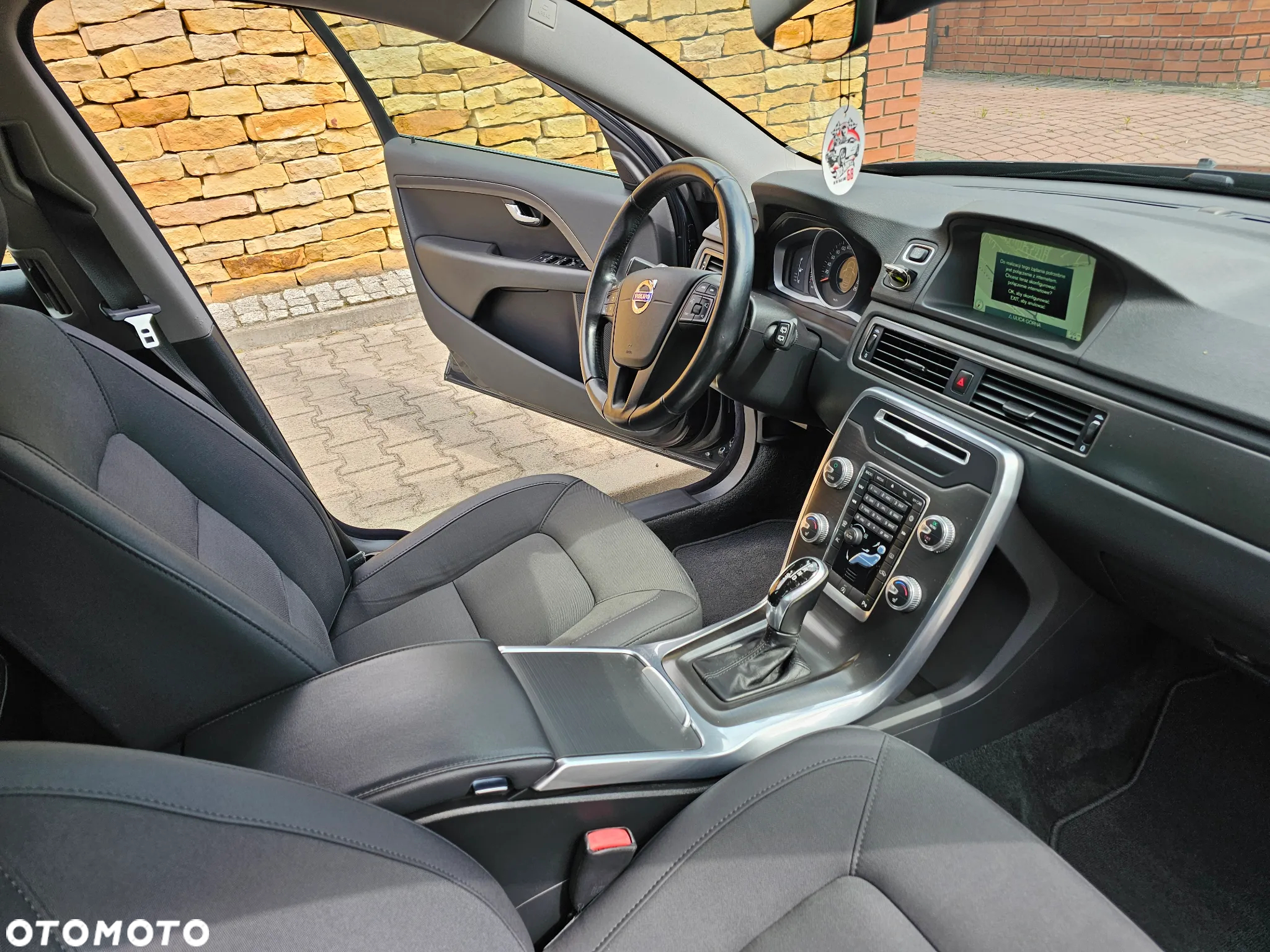 Volvo V70 D3 Geartronic Kinetic - 28