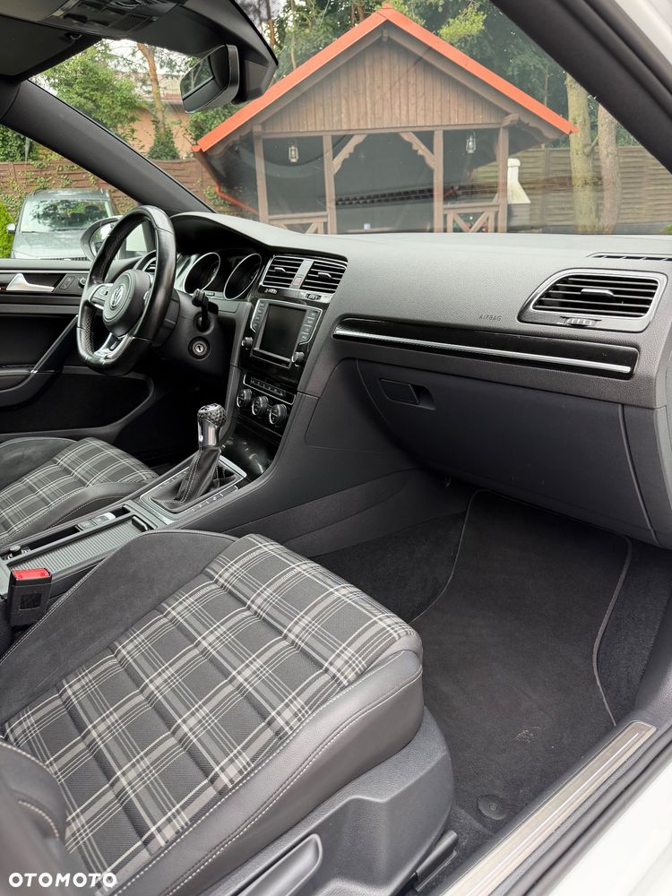 Volkswagen Golf 2.0 TDI BMT GTD - 31