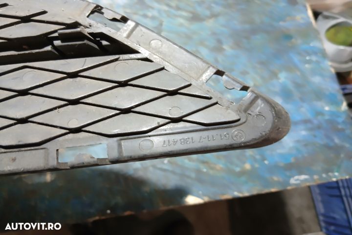 Grila bara fata stanga 7138417 1587711 7138417 1587711 BMW Seria 3 E9 - 4
