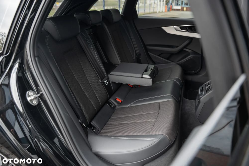 Audi A4 Avant 35 TFSI S tronic S line - 36