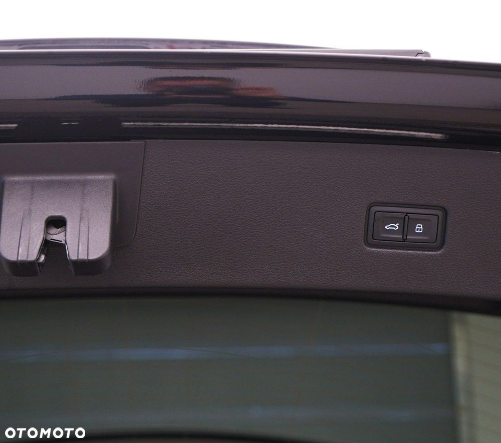 Audi SQ8 - 12