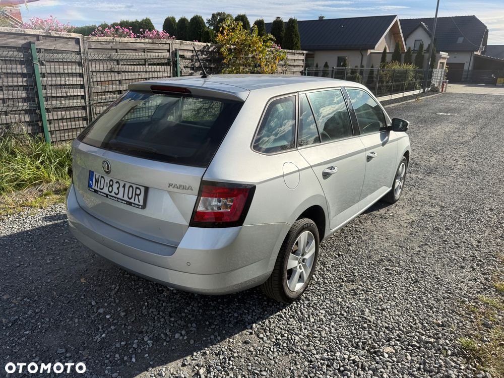 Skoda Fabia 2018 photo 4