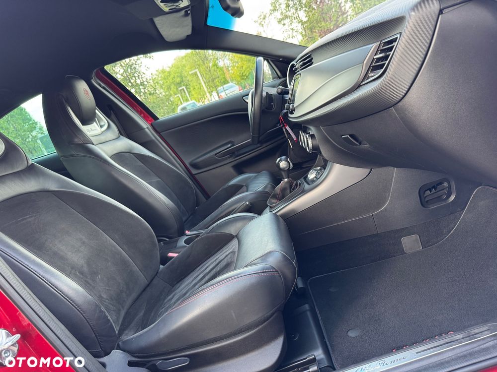 Alfa Romeo Giulietta 1.8 TBi 16V TCT Quadrifoglio Verde - 24