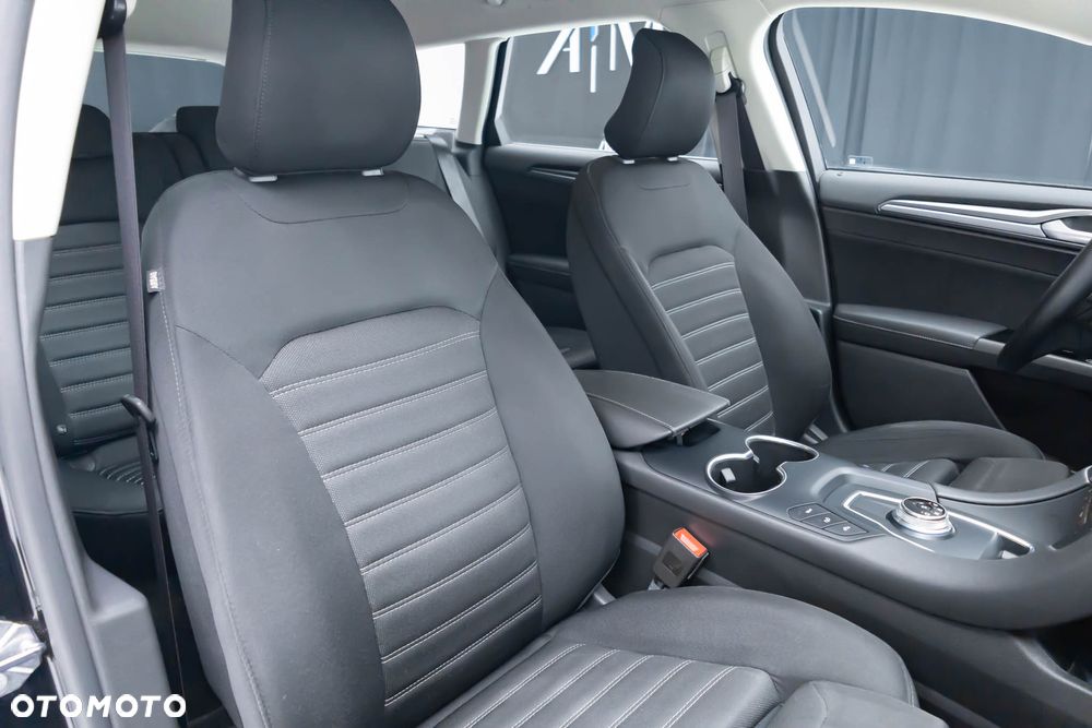 Ford Mondeo 2.0 EcoBlue Titanium - 36