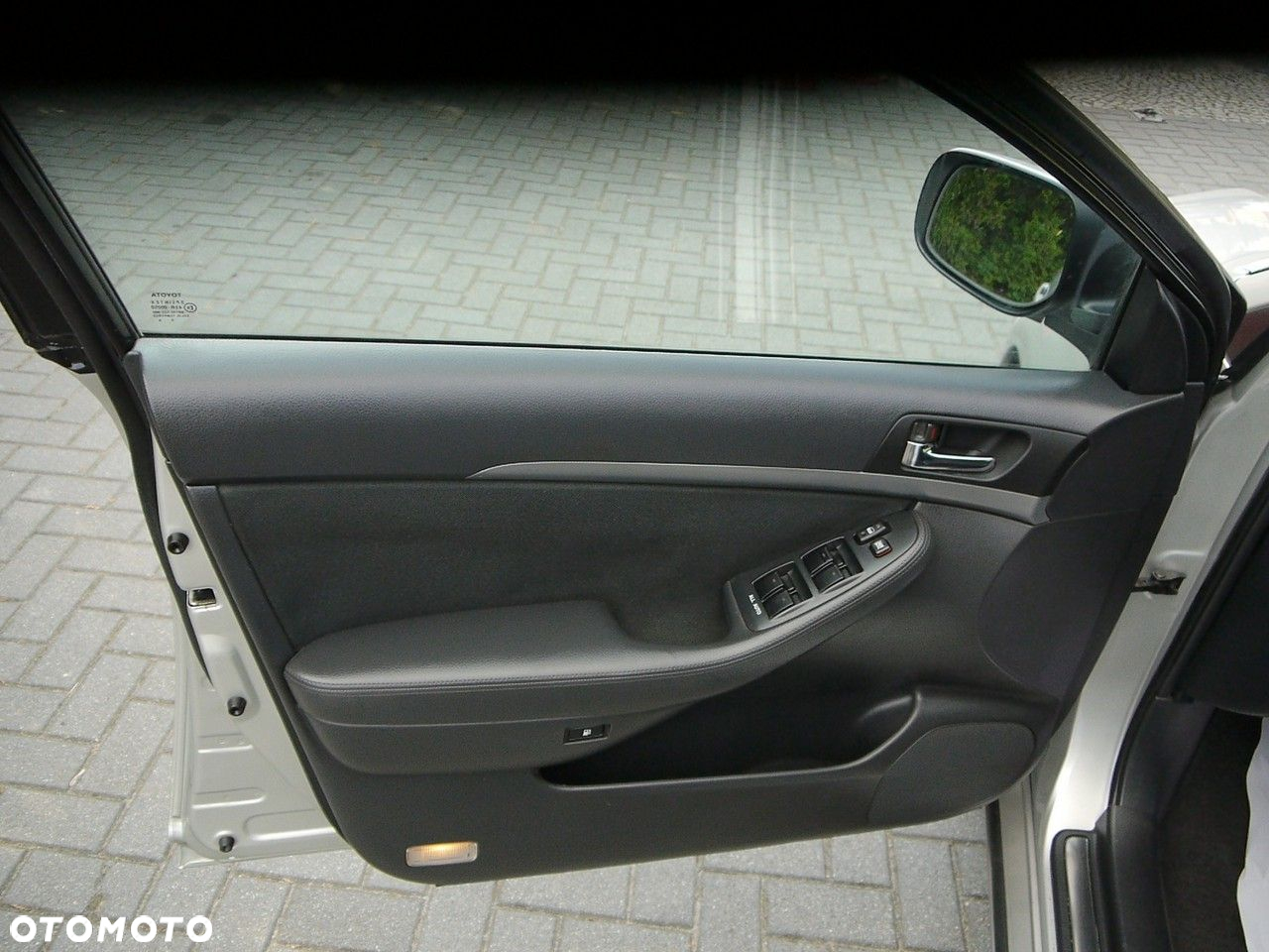 Toyota Avensis 1.8 VVT-i Sol - 27