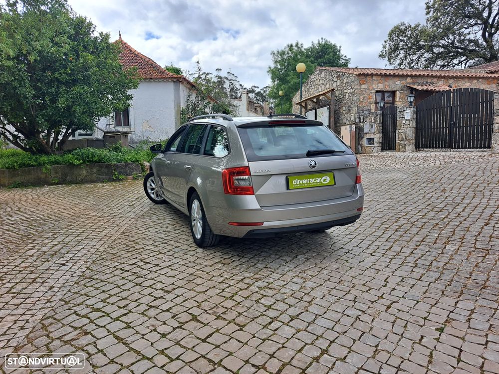 Skoda Octavia Break 1.6 TDi Ambition - 26