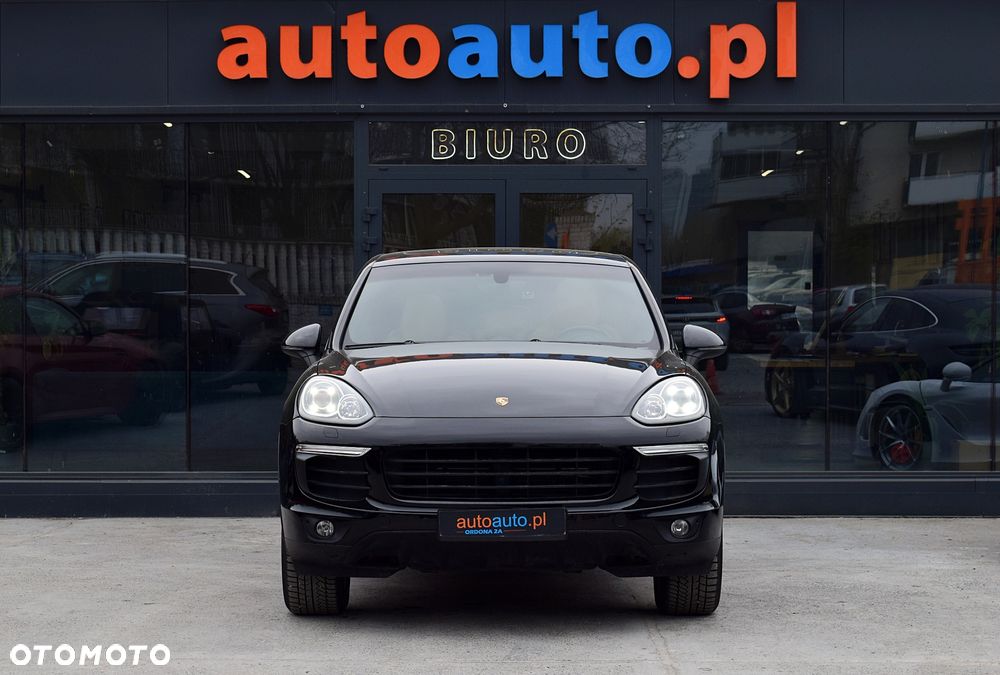 Porsche Cayenne Standard - 2