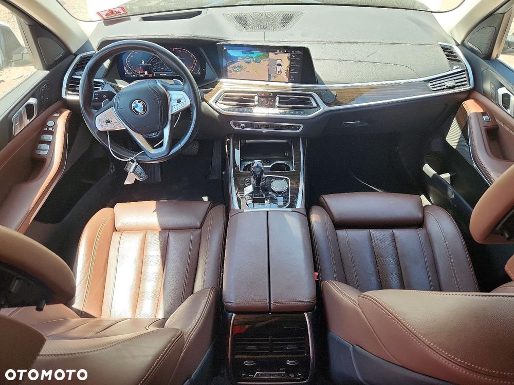 BMW X7 xDrive40i - 9