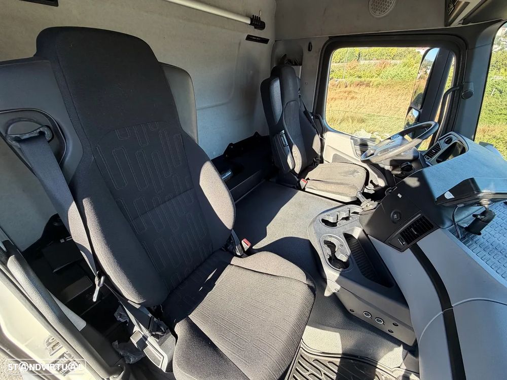 Mercedes Benz Antos 2543 6x2 Porta-Bebidas FullAir - 5