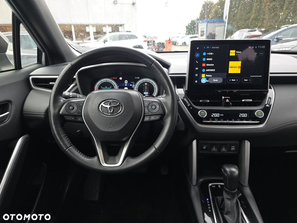 Toyota Corolla Cross - 11