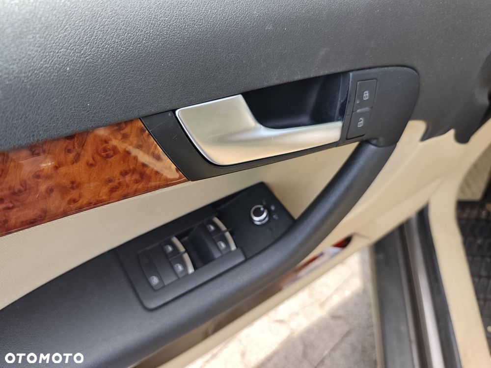 Audi A3 Sportback 1.8 TFSI Ambiente - 11