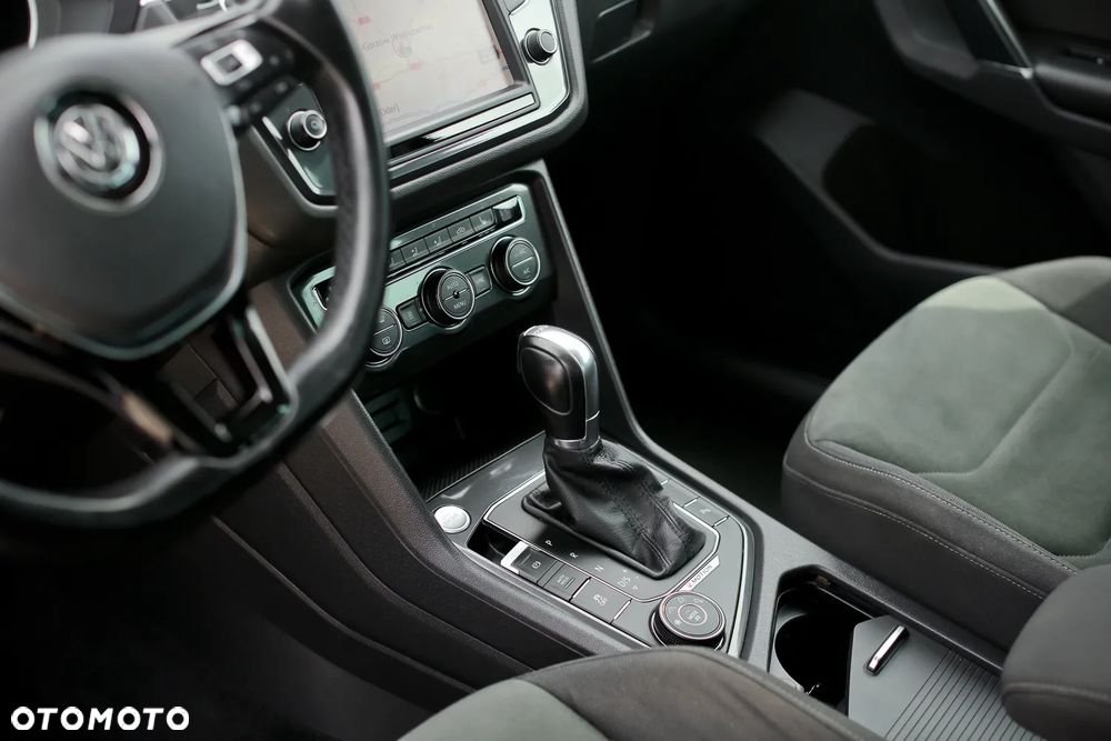 Volkswagen Tiguan - 32