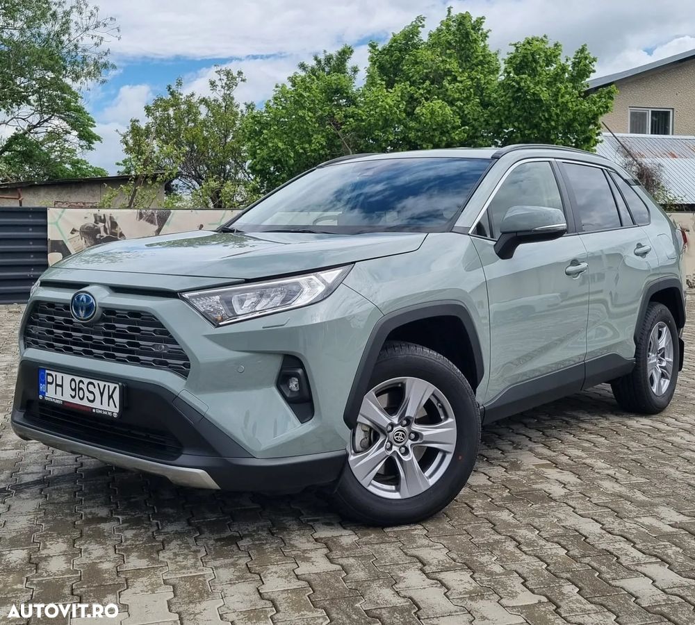 Toyota RAV4 - 1