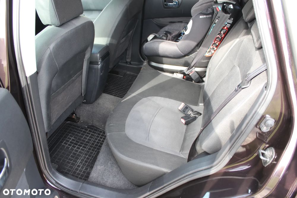 Nissan Qashqai 1.5 dCi DPF visia - 16