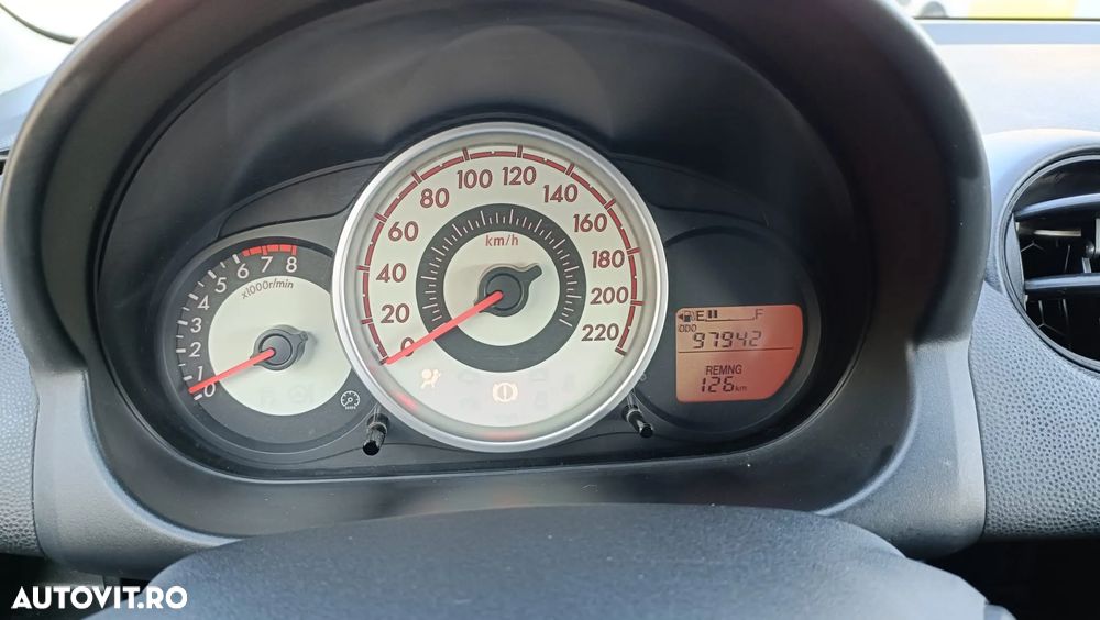 Mazda 2 1.3i CE - 4