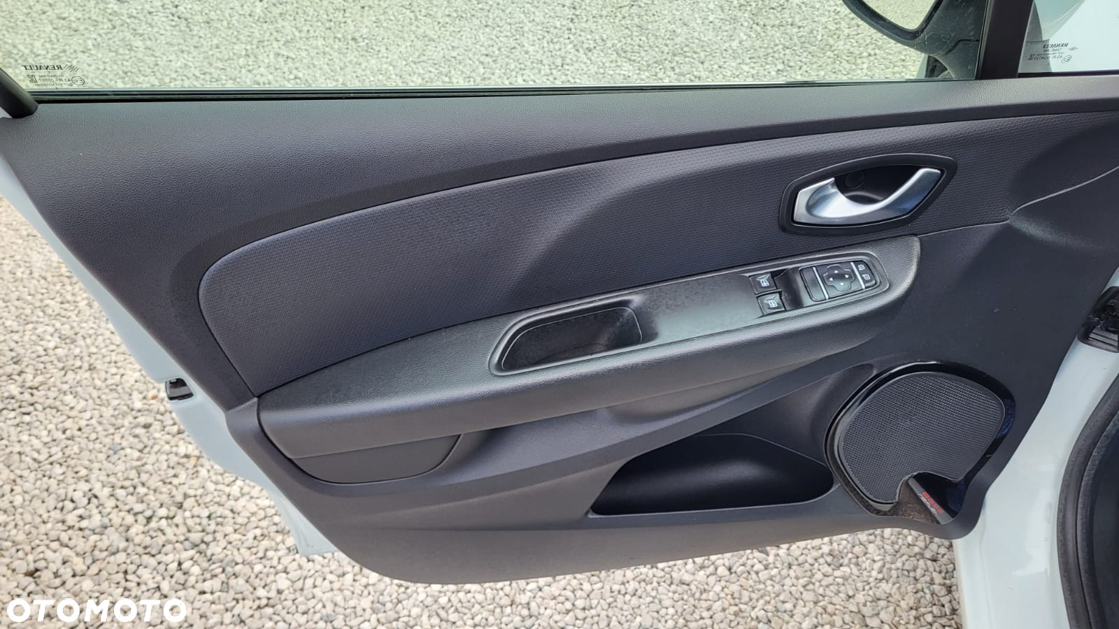 Renault Clio 0.9 TCe Limited - 28