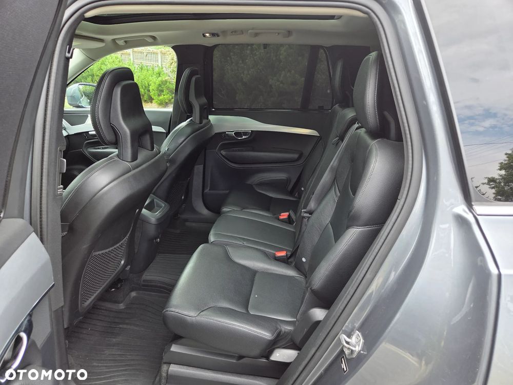 Volvo XC 90 T5 AWD Momentum - 10