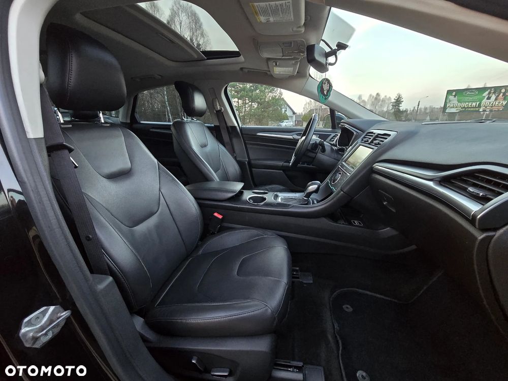 Ford Fusion - 26