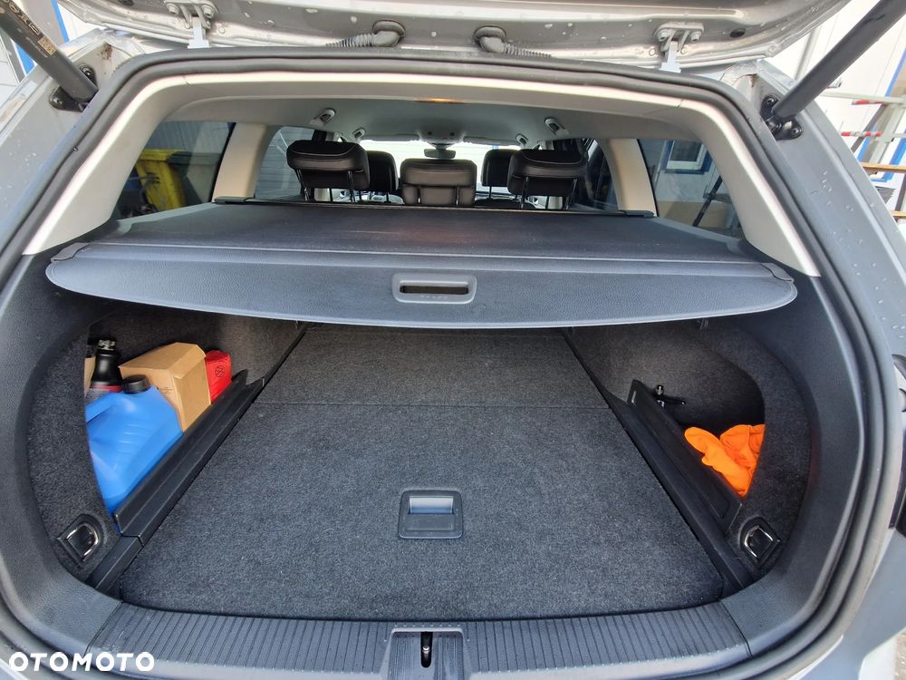 Volkswagen Passat 2.0 TDI SCR Elegance DSG - 17