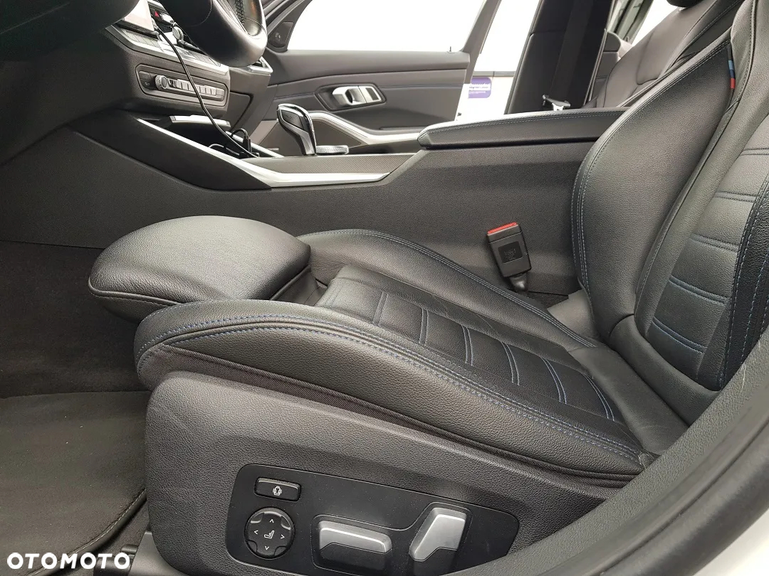 BMW Seria 3 - 29