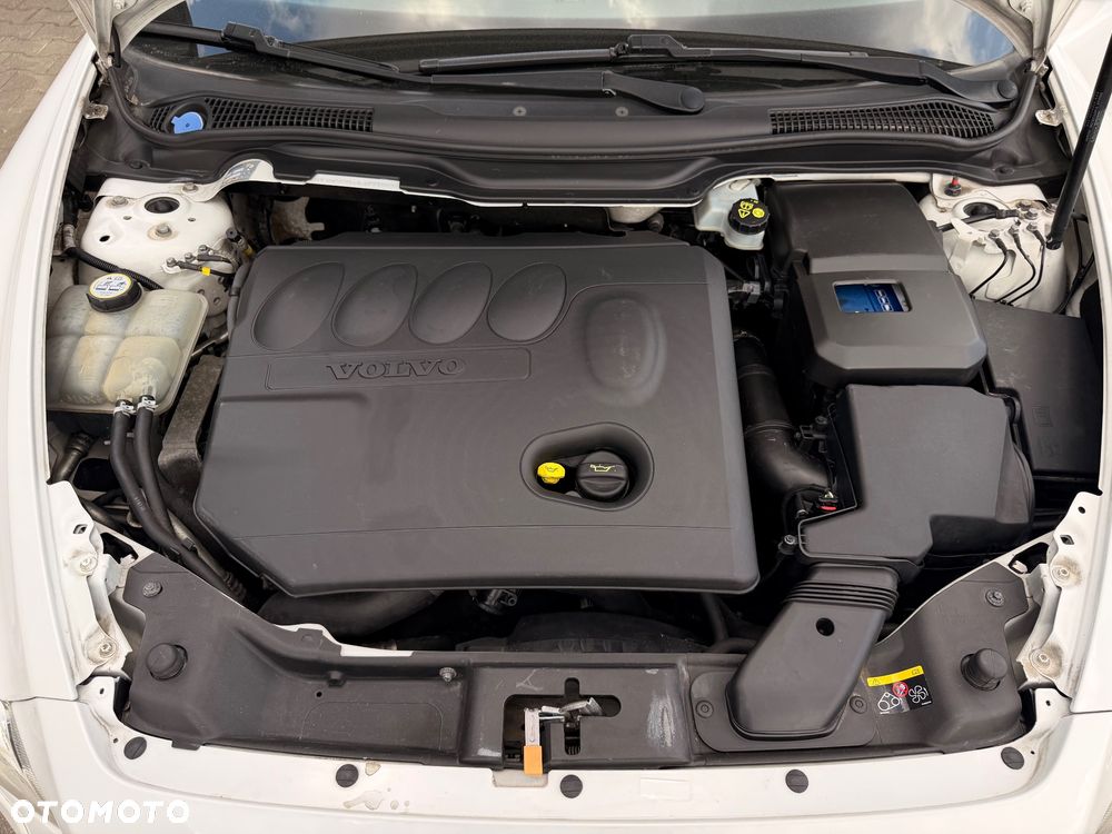 Volvo C70 2.0D Momentum - 5