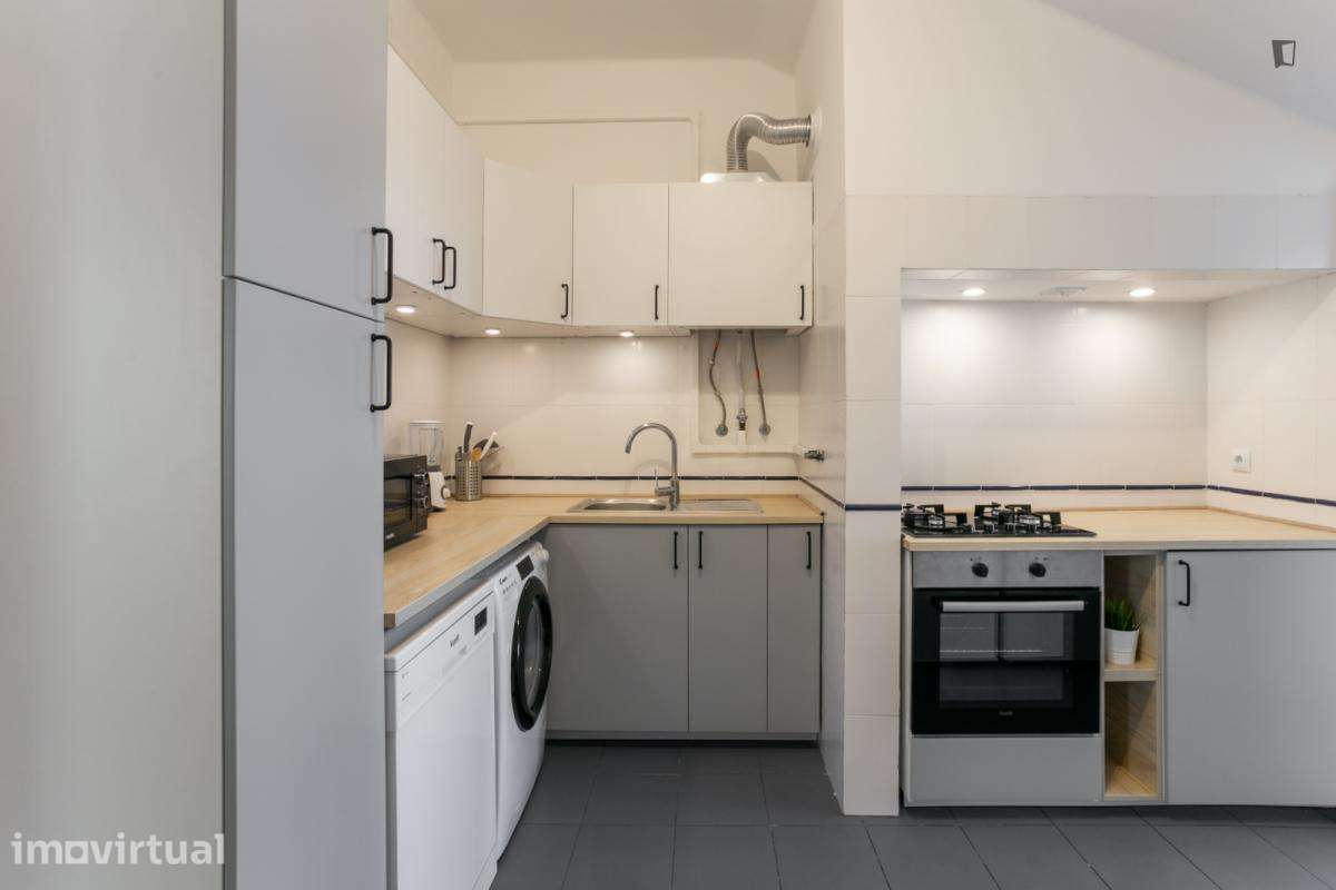 Quarto - localizado em Santos Lisbon - Grande imagem: 5/22