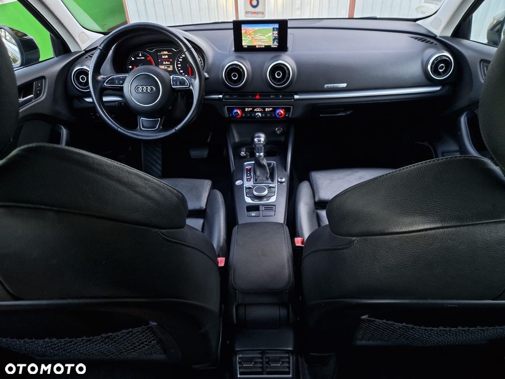 Audi A3 Sportback - 16