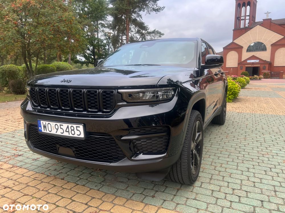 Jeep Grand Cherokee - 9